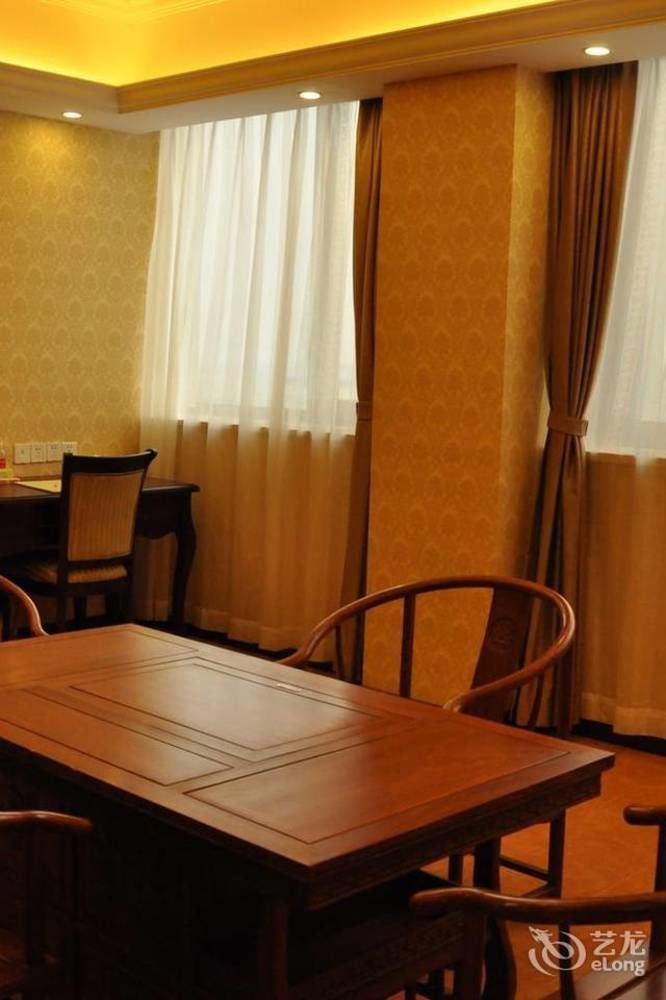 שנגחאי Vienna Hotel Sh Fengxian Nanqiao Jinhai Road מראה חיצוני תמונה